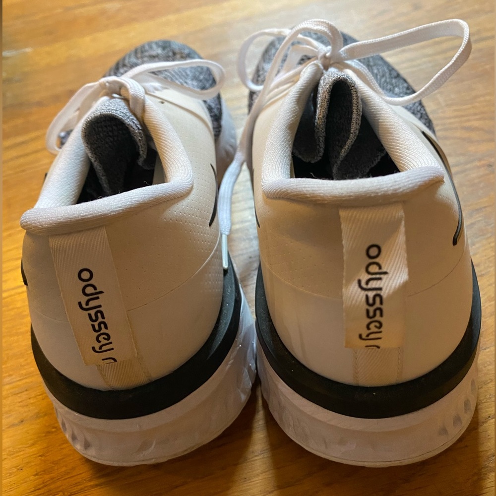 Nike Flyknit Odyssey React - image 4